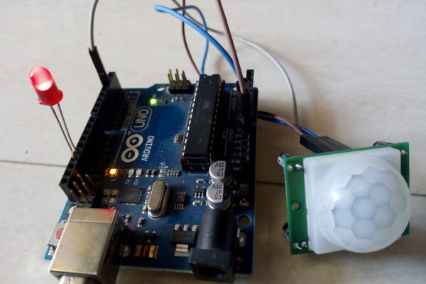 PIR motion detector with arduino